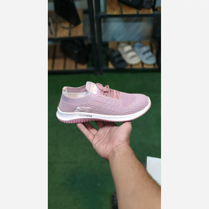 کفش جورابی دخترانه.