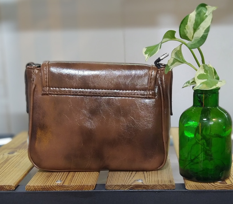 کیف پاسپورتی زنانه قهوه ای مدل DIOR کد 236