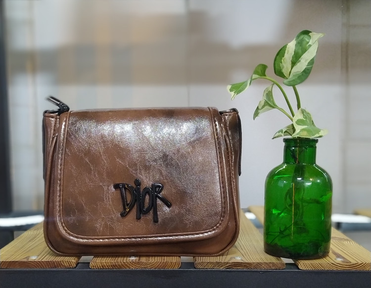 کیف پاسپورتی زنانه قهوه ای مدل DIOR کد 236